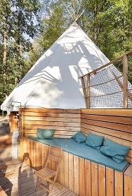 Teepee&Spa Pyskoely - wellness glamping